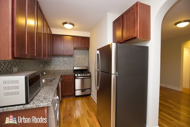 556 W Arlington Place unit A07C, Chicago, IL 60614 - photo 5