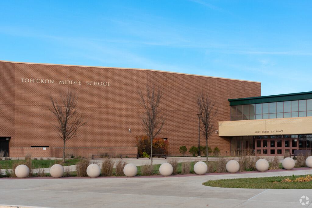 Tohickon Middle School provides education in the neighborhood of  Plumsteadville.