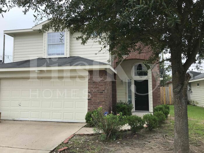 214 N Native Ln, Houston, TX 77022 - photo 1