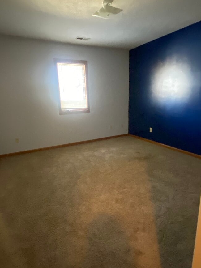 205 W Cherry St unit D, Fairbury, IL 61739 - photo 7