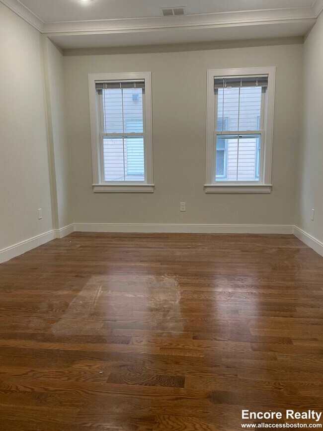 11 Falkland St unit 2, Brighton, MA 02135 - photo 5