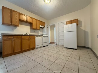 27 Forest St Unit 2, Cambridge, MA 02140