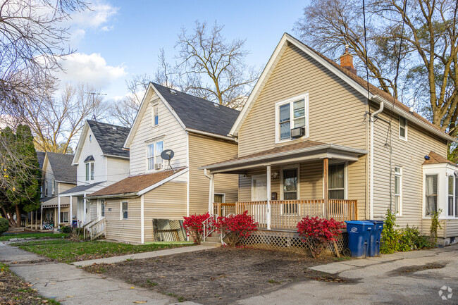 Workers cottage homes are a popular house style in Downtown Waukegan.