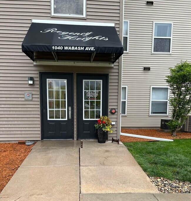 1040 S Wabash Ave, Hastings, NE 68901