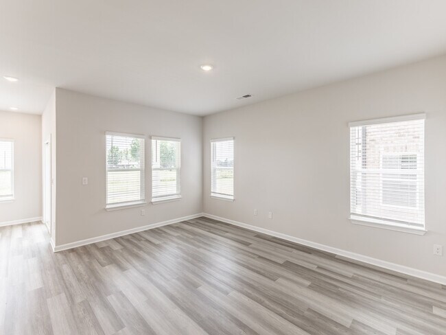 29233 Satilla Cir, Madison, AL 35756 - photo 5