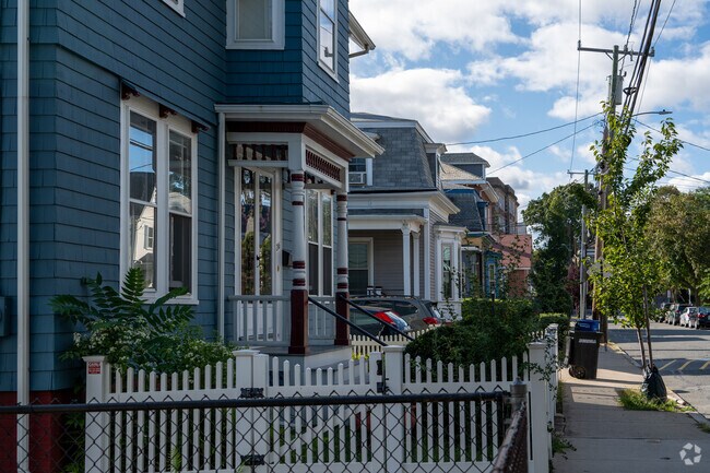 Check out this row of homes sitting pretty along Morrison St. in Davis Square.