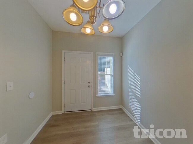 2396 Grove Ct, Atlanta, GA 30344 - photo 3