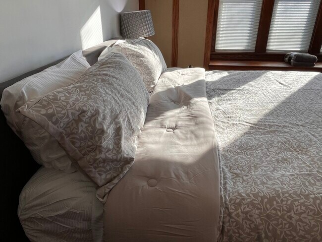 2608 Leclaire St unit Main, Davenport, IA 52803 - photo 5