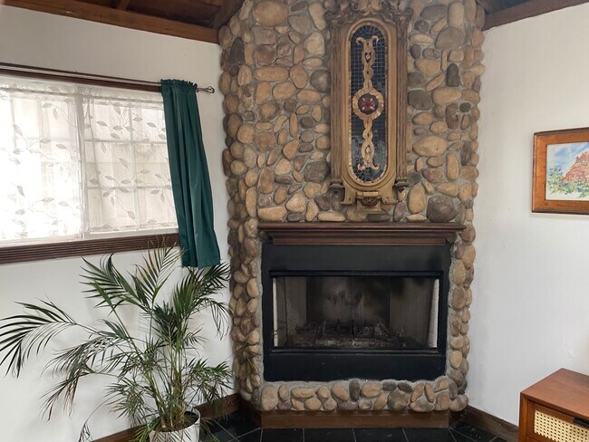 3652 Promontory St unit cottage, San Diego, CA 92109 - photo 3