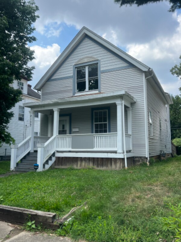 2137 Indiana Ave, Columbus, OH 43201
