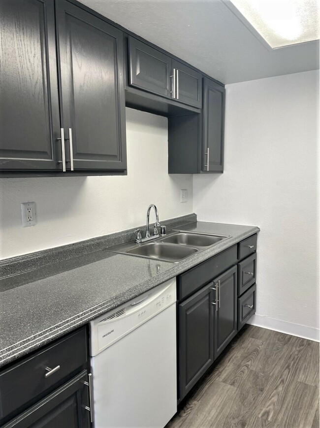 Decatur Point, Apartments For Rent in Las Vegas