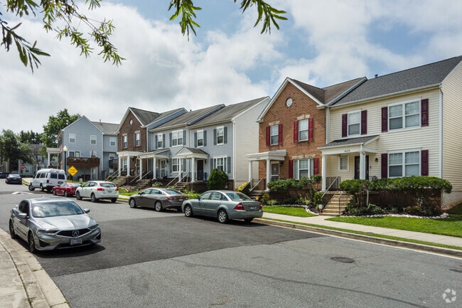 With uncrowded street parking the Washington Highlands