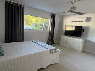 14 Sunset Rd Unit Downstairs Studio, Key Largo, FL 33037