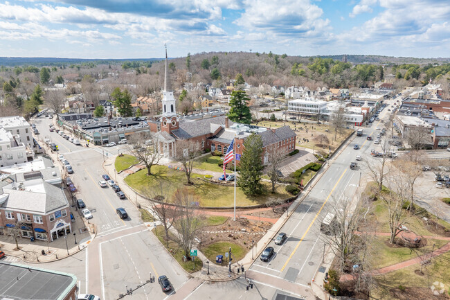 At the split of Washington and Central you will find an array of great eats and shopping options in Wellesley Square.
