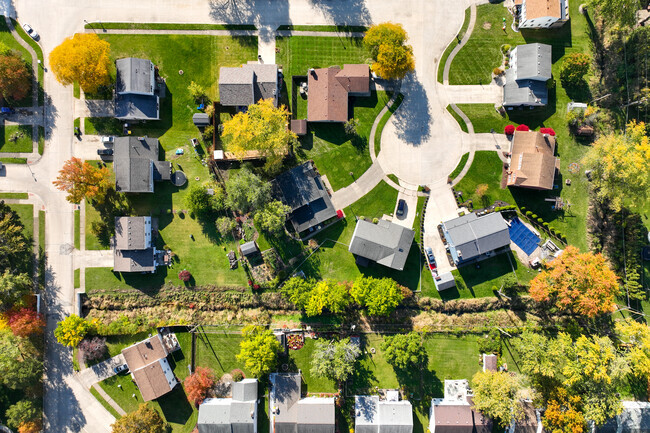 aerial view of the residential homes in Old Brook Farms neighborhood.