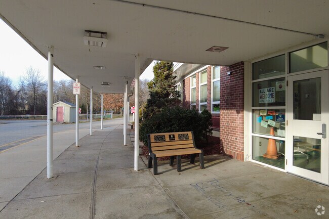 Center Elementary School in Chelmsford has an overall grade of A- on Niche.