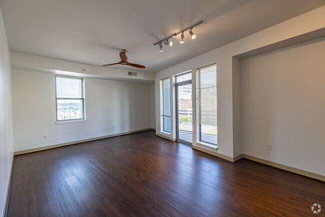 Radius At The Banks, Cincinnati, OH 45202 - photo 7