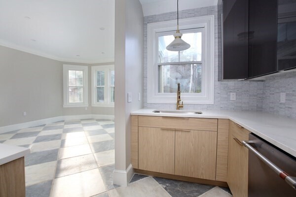 15 Lanark Rd unit 2, Brighton, MA 02135 - photo 6