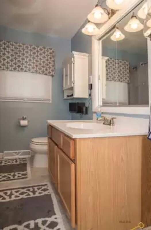 1020 N 7th St, Rapid City, SD 57701 - photo 7