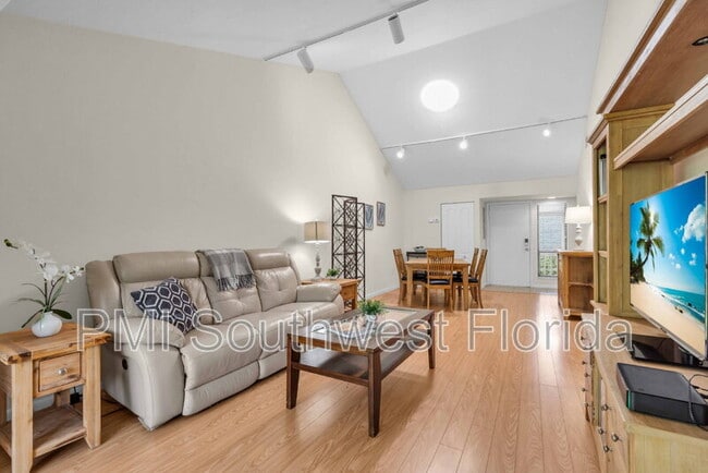 1626 Brookhouse Dr unit Bldg 9, Unit 235, Sarasota, FL 34231 - photo 7