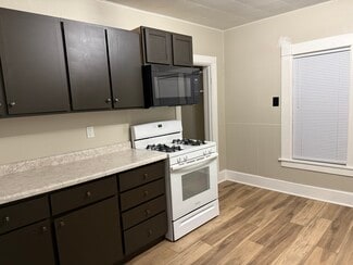 377 Ellis St Unit Upper Unit, Fond Du Lac, WI 54935