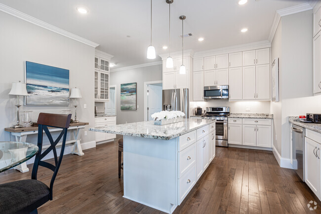 2BR, 2BA