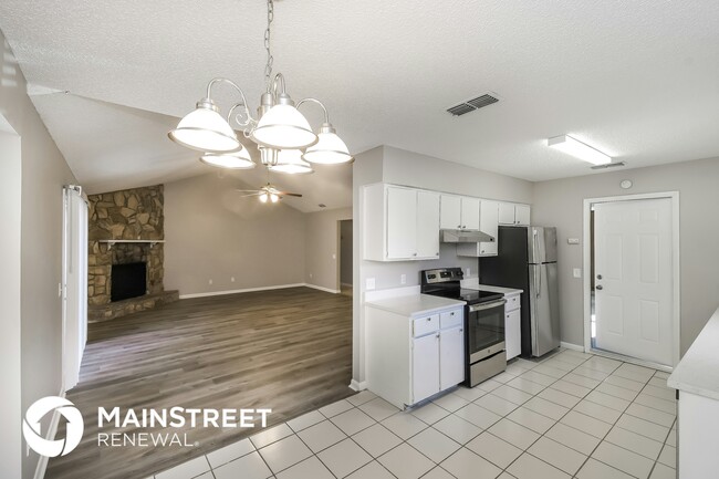 11023 Poppins Ct, Jacksonville, FL 32257 - photo 6