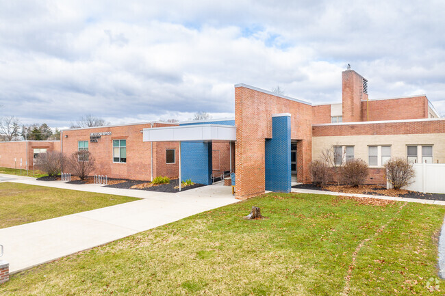 Barth Elementary School serves 306 students.
