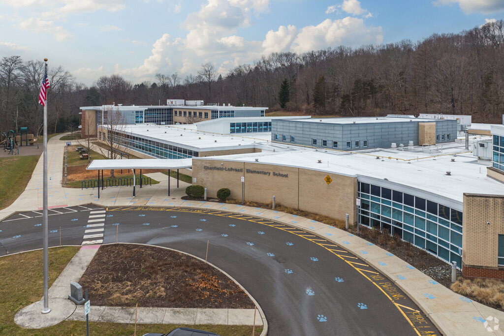 Welcome to the Chatfield-LoPresti Elementary School at 51 Skokorat St, Seymour, CT 06483.
