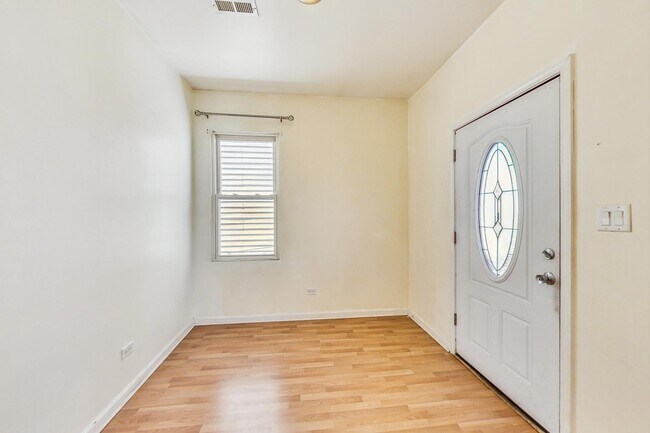 1844 N Mozart St unit 2, Chicago, IL 60647 - photo 5