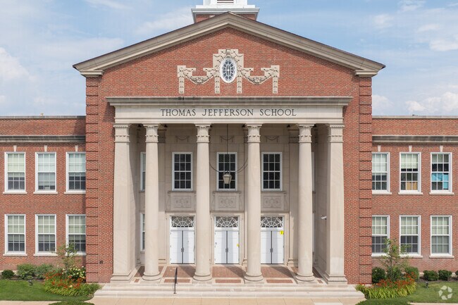 Jefferson Intermediate School is a public school located in South Bend.