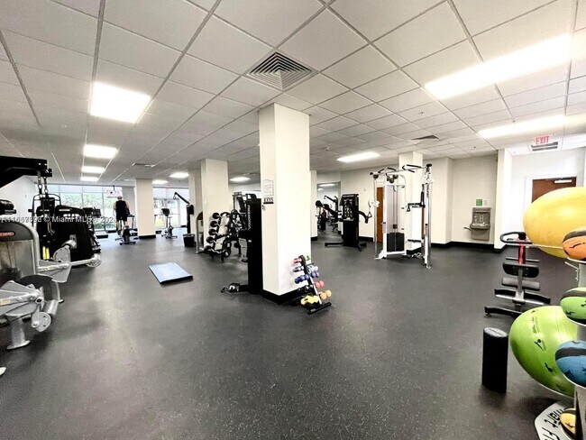 The Residences On Hollywood Beach unit 741, Hollywood, FL 33019 - photo 2