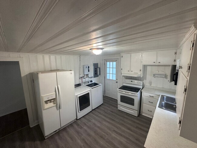 1628 Brasfield St, Dyersburg, TN 38024 - photo 5