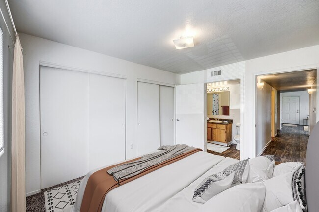 Portola Del Sol, Las Vegas, NV 89106 - photo 5