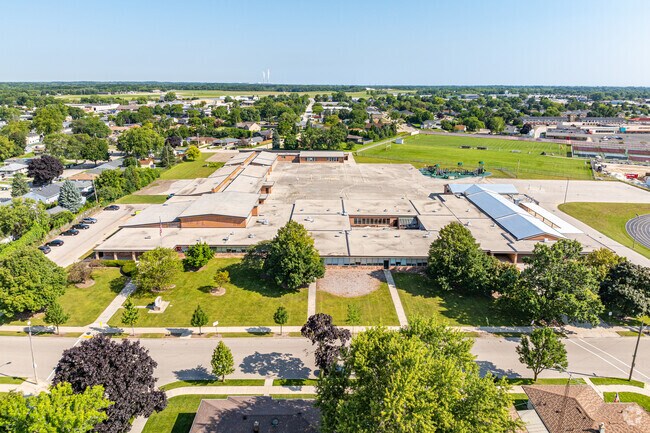 Wadewitz Elementary School serves students from Pre-K through 5th grade.