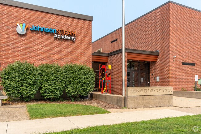 Johnson Elementary School serves Elementary students of Wellington Heights.