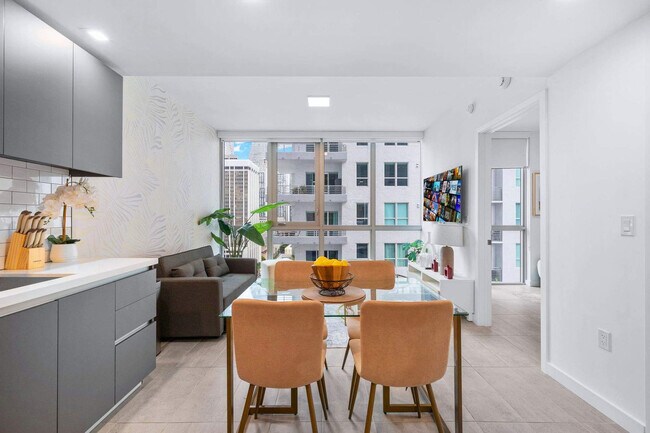 227 NE 2nd St unit FL20-ID1032216P, Miami, FL 33132 - photo 7