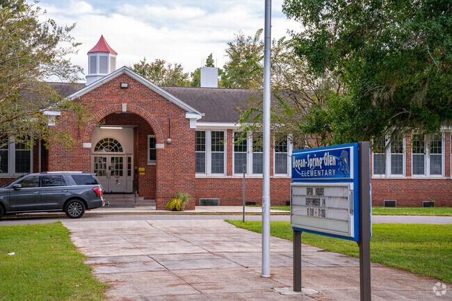 Hogan-Spring Glen Elementary School can be found in Jacksonville.