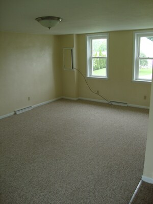 415 Oak Dr Unit Fl. 1, Mercer, PA 16137