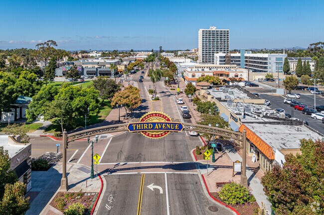 Third Avenue serves as the social center of Chula Vista with shops and restaurants.