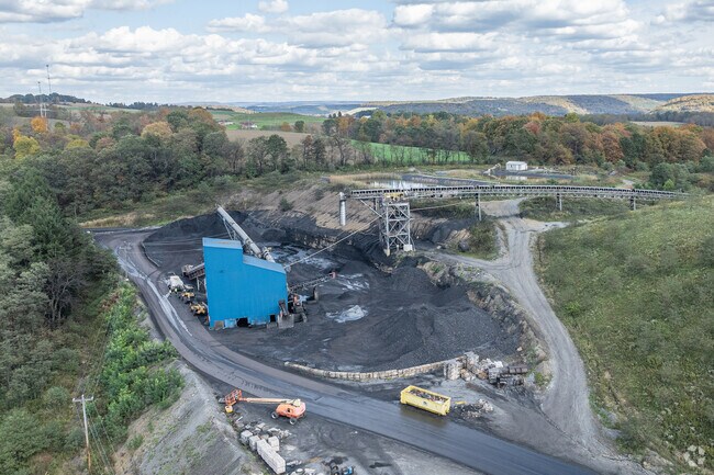 Davidsville still has a few coal mines representing its booming past and natural resources.