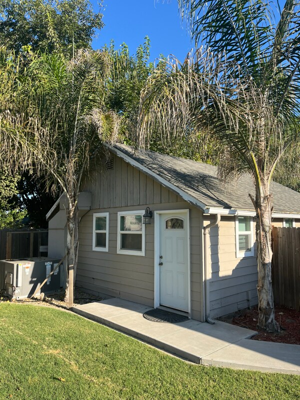 2128 N Douty St Unit 2128 North Douty Street, Hanford, CA 93230