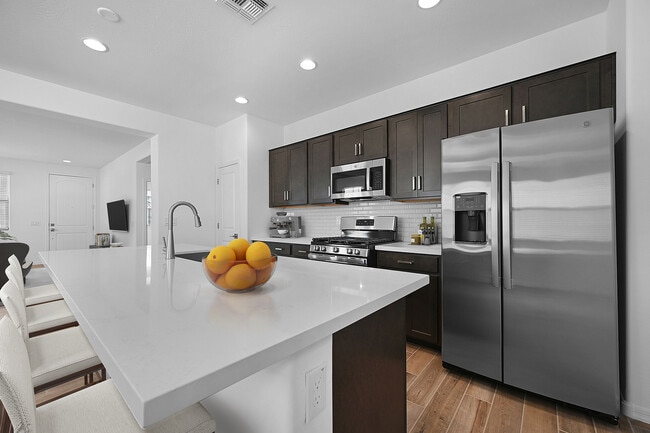 10014 W Piccadilly Rd, Avondale, AZ 85392 - photo 2