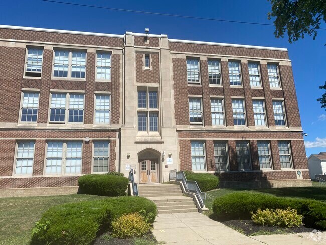 Buffalo Elementary School of Technology in Ellicott offers STEM-focused learning for grades PreK–8.