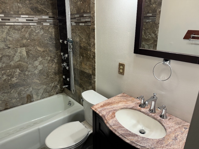 117 York Rd unit 4, Edgerton, WI 53534 - photo 7