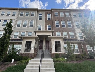 9718 Vang Dr, Lanham, MD 20706
