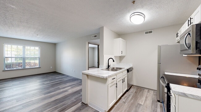 Parkview Apartments, Columbus, OH 43228 - photo 7