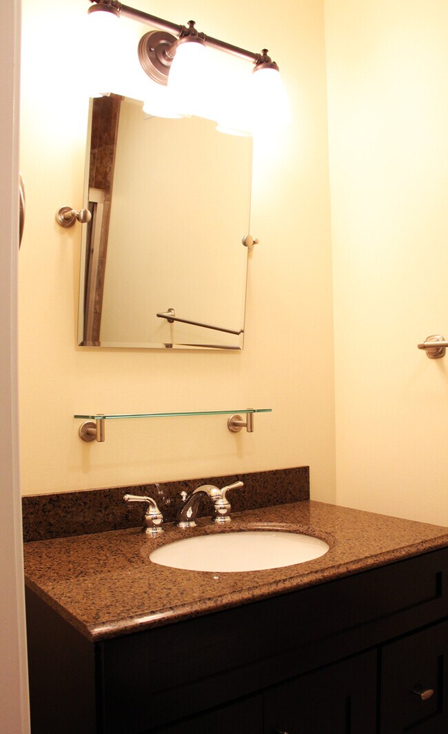 16 Grant St unit 5, Burlington, VT 05401 - photo 6