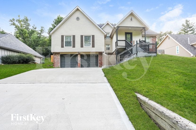 506 Brookside Ave, Liberty, MO 64068 - photo 1