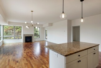 4910-4940 W 77th St, Edina, MN 55435